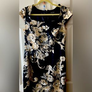 White House Black Market Dress. Size 8